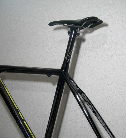 Sattelkopf Scott Addict montiert 2