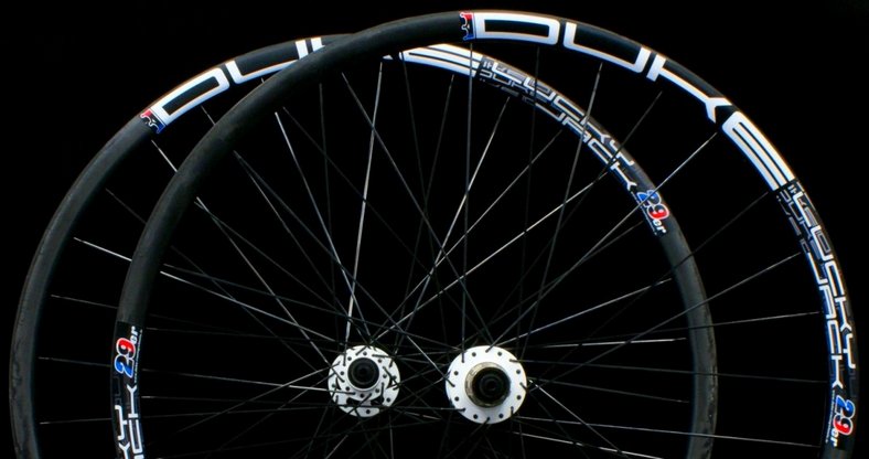 DUKE Lucky Jack - White - Duke Mad Max hubs - Wheelset